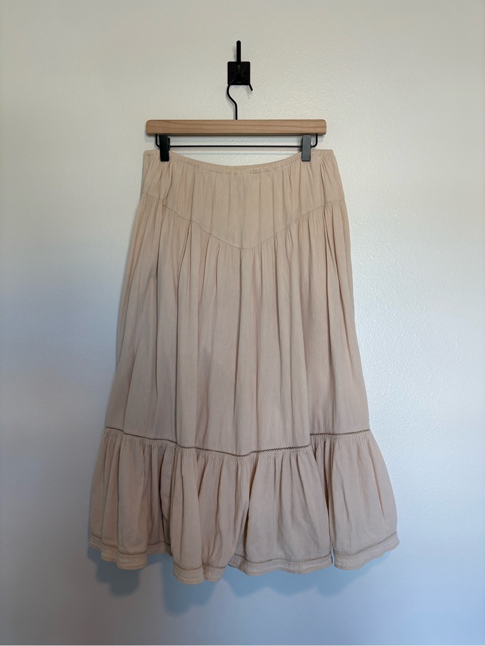 Aerie V Yoke Woven Tiered Pull-On Peasant Midi Skirt Cottage Boho Tan Large - Picture 2 of 8